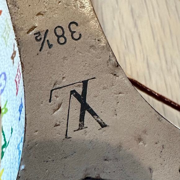 Louis Vuitton Multicolor Monogram White Leather Bow Wedge Sandals 38.5 - Picture 11 of 14